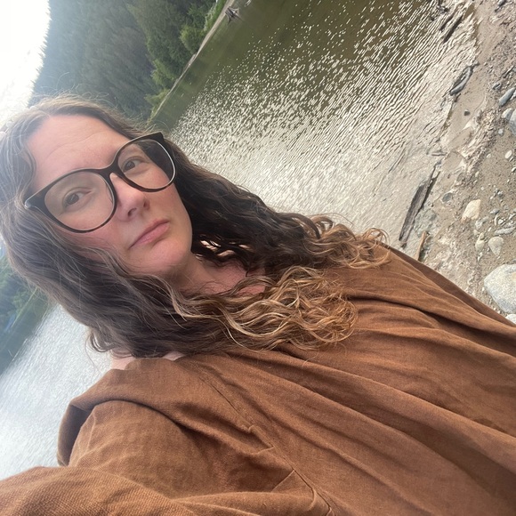 Meet your Posher, Shell - Picture 2 of 9